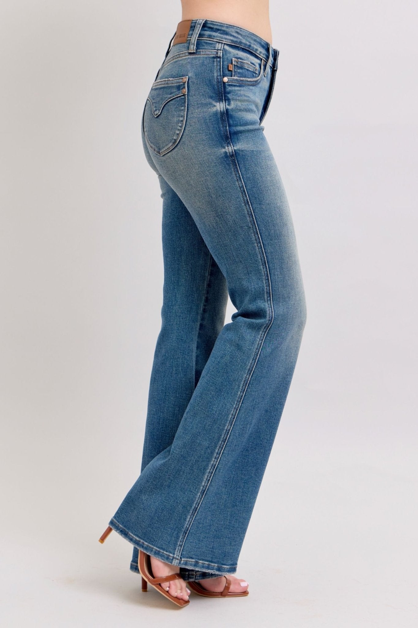 Judy Blue MR Tummy Control Vintage Wash Jeans - Too Dimes Boutique