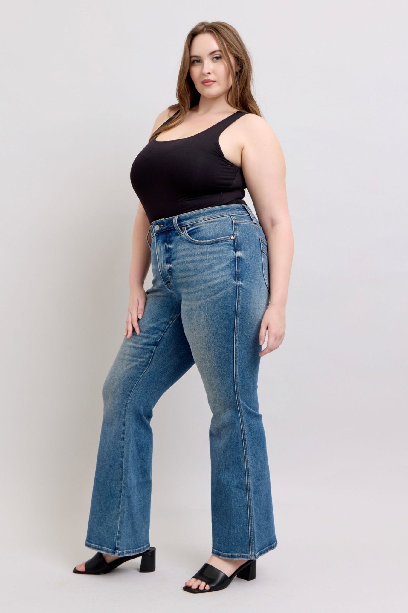 Judy Blue MR Tummy Control Vintage Wash Jeans - Too Dimes Boutique