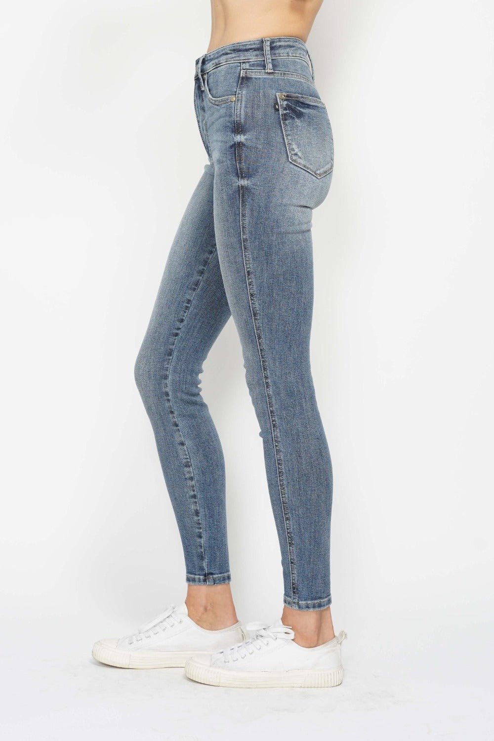 Judy Blue Full Size Tummy Control Contrast Wash Skinny Jeans - Too Dimes Boutique