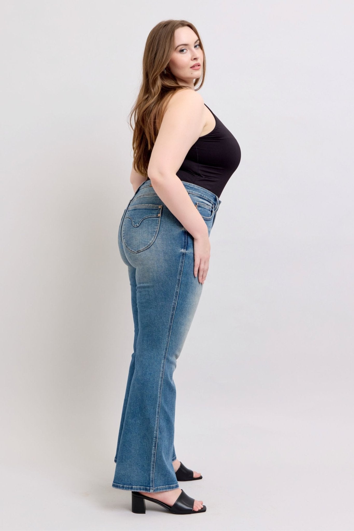 Judy Blue MR Tummy Control Vintage Wash Jeans - Too Dimes Boutique