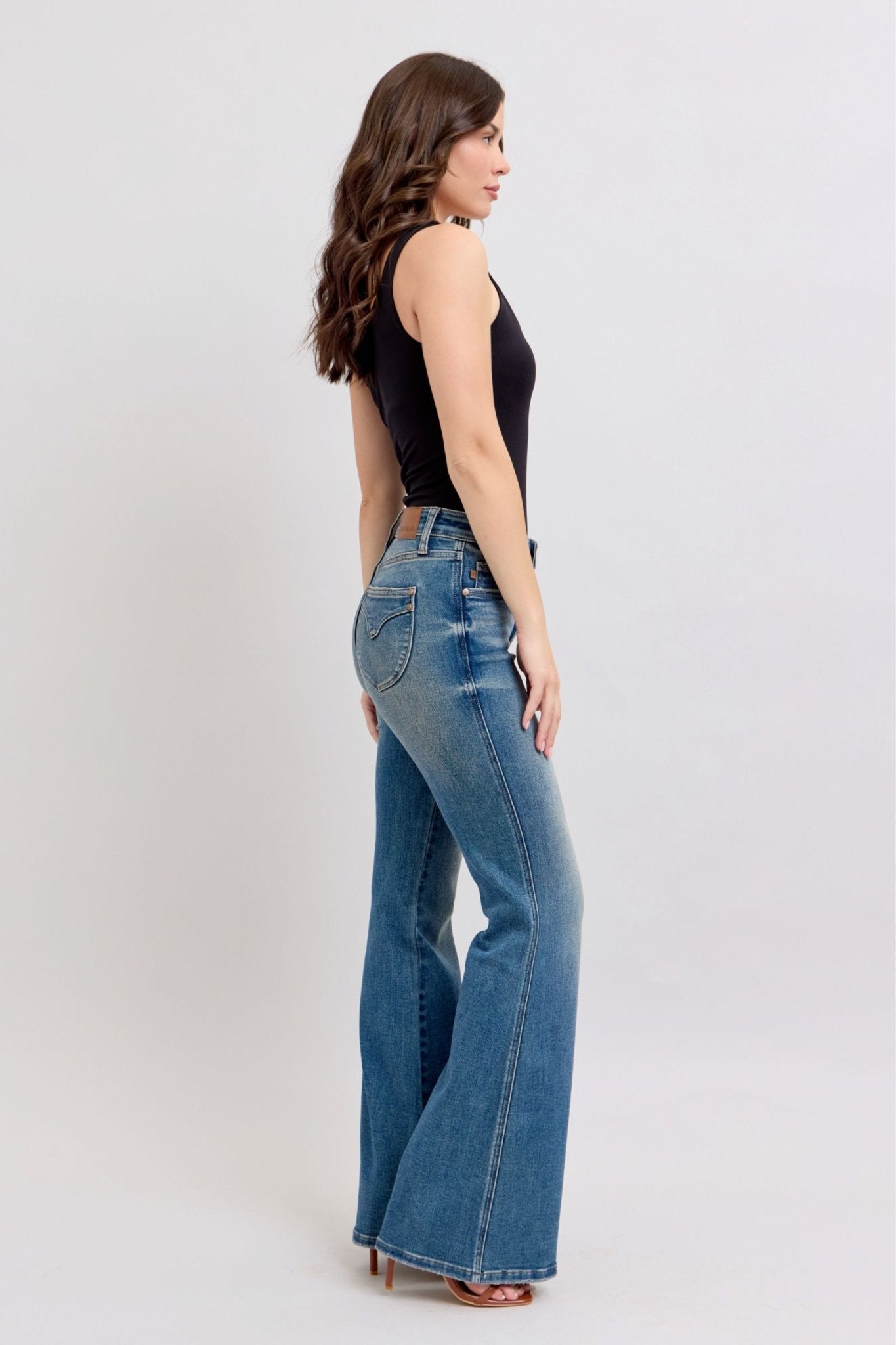 Judy Blue MR Tummy Control Vintage Wash Jeans - Too Dimes Boutique