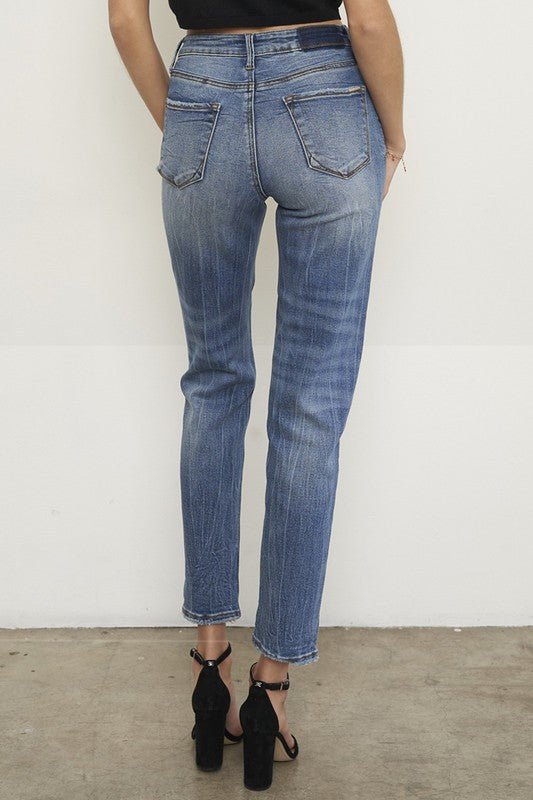 HIGH RISE GIRLFIRNED JEANS - Too Dimes Boutique
