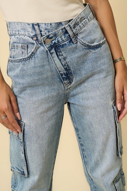 CROSSOVER RELAXED CARGO JEANS - Too Dimes Boutique
