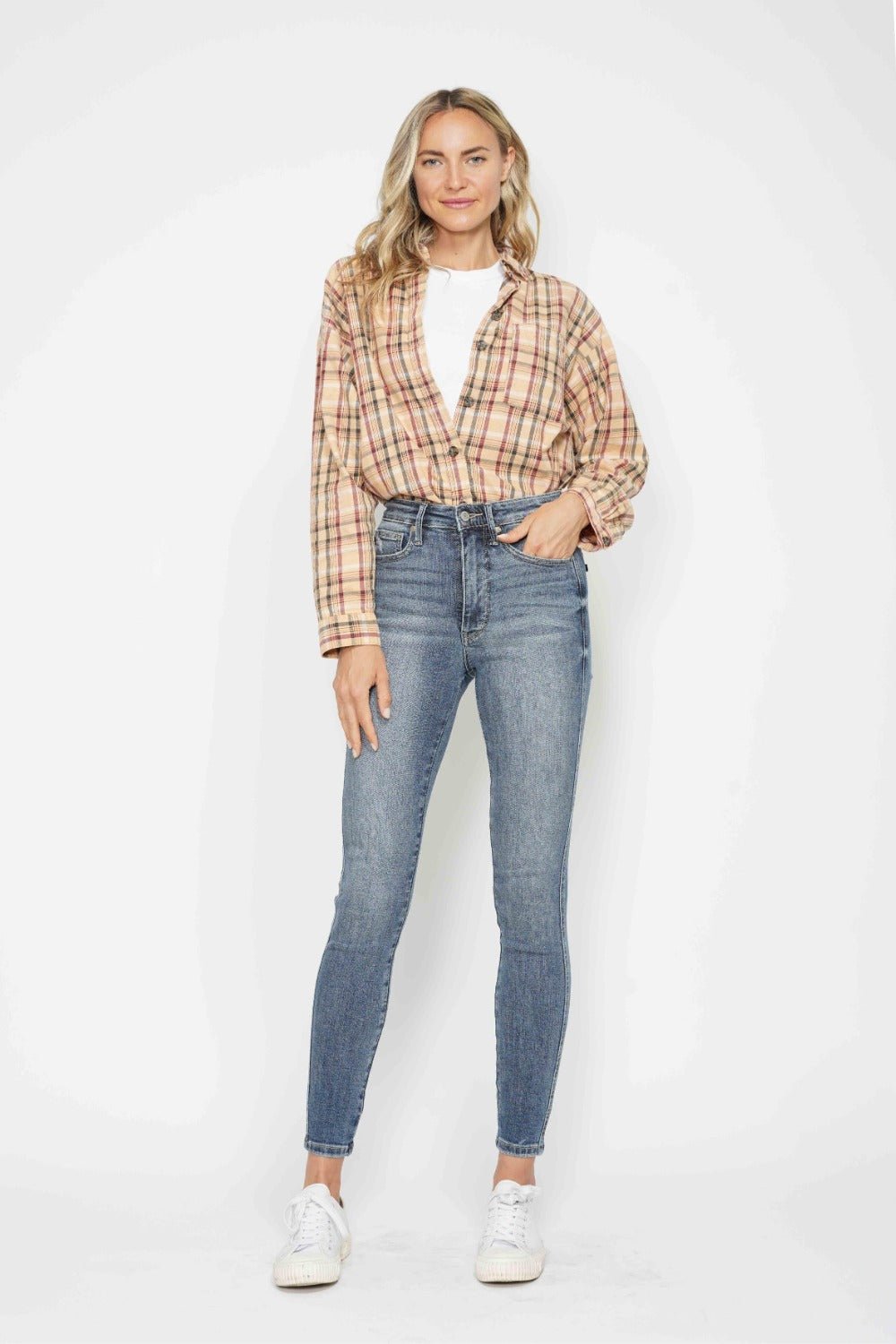 Judy Blue Full Size Tummy Control Contrast Wash Skinny Jeans - Too Dimes Boutique
