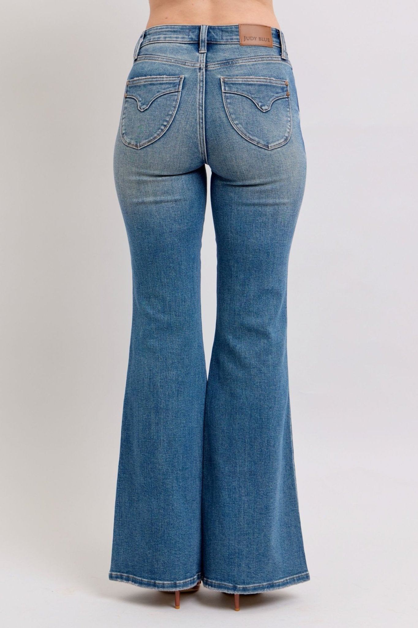 Judy Blue MR Tummy Control Vintage Wash Jeans - Too Dimes Boutique