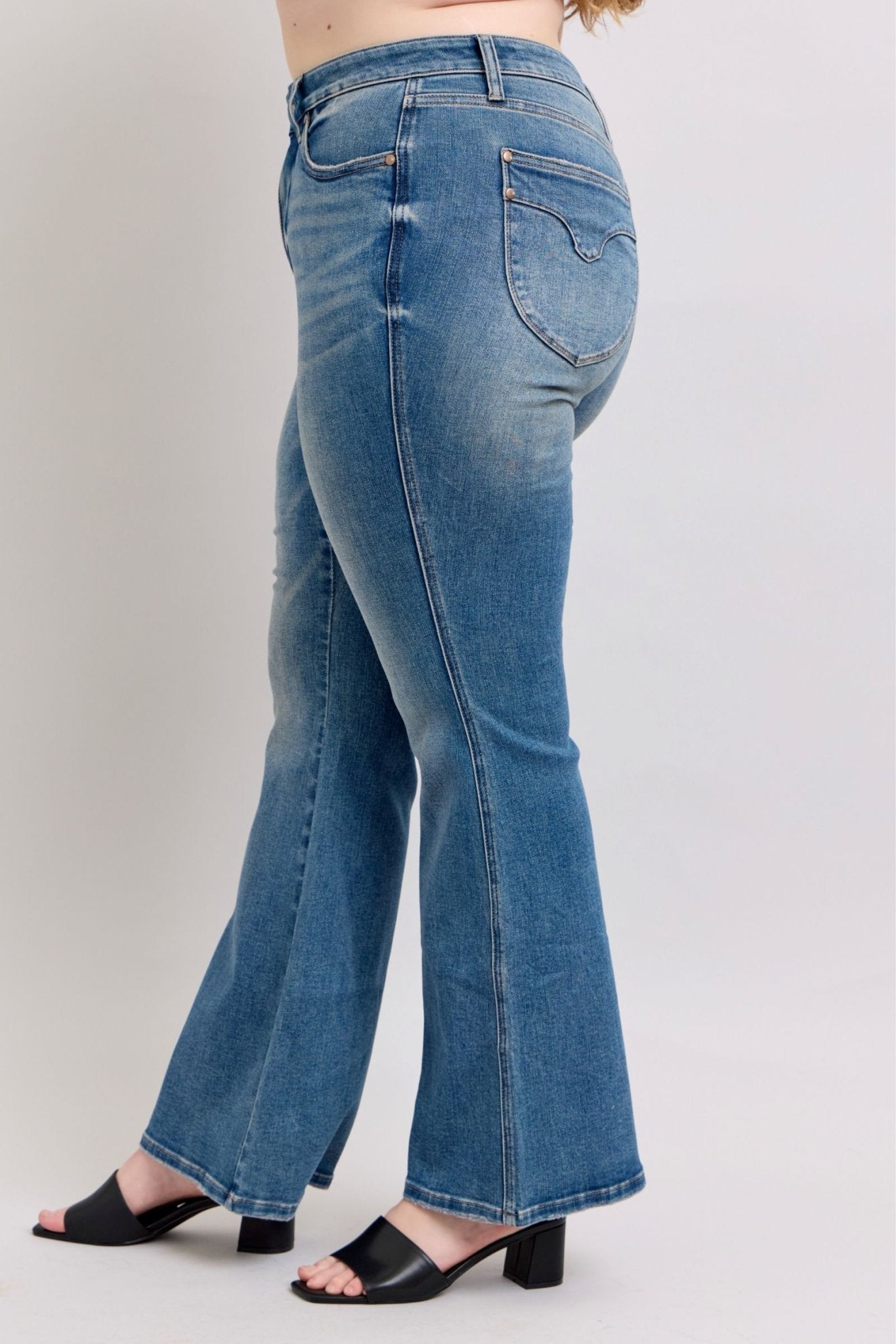 Judy Blue MR Tummy Control Vintage Wash Jeans - Too Dimes Boutique